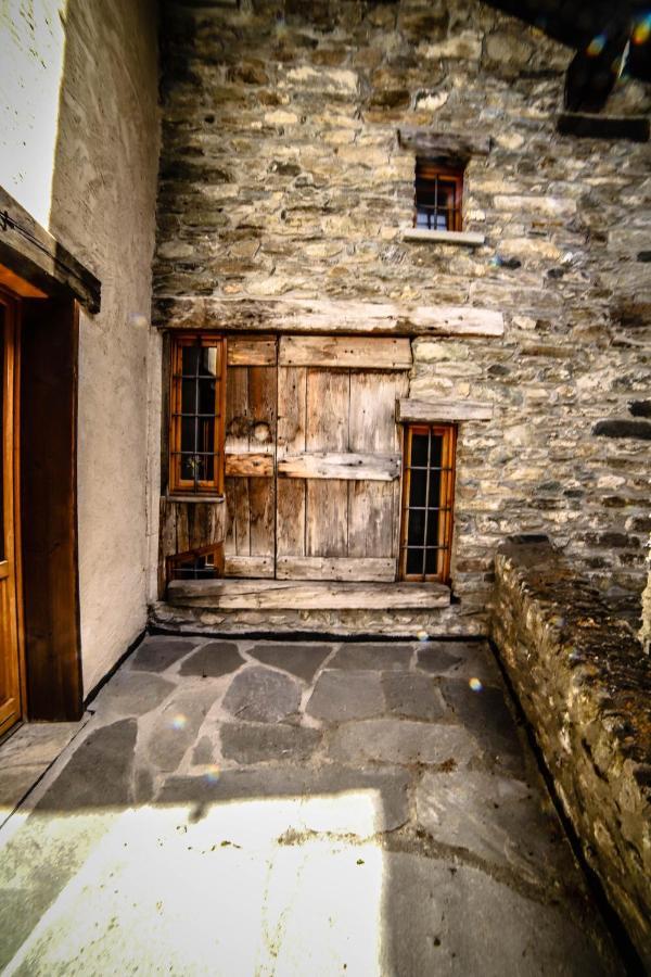 Antica Casa Di Montagna Maison Bovard Вальгризанш Екстер'єр фото