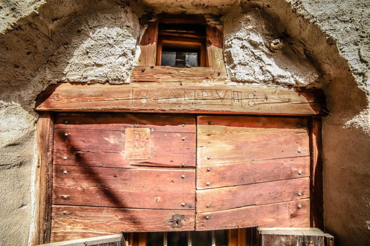 Antica Casa Di Montagna Maison Bovard Вальгризанш Екстер'єр фото
